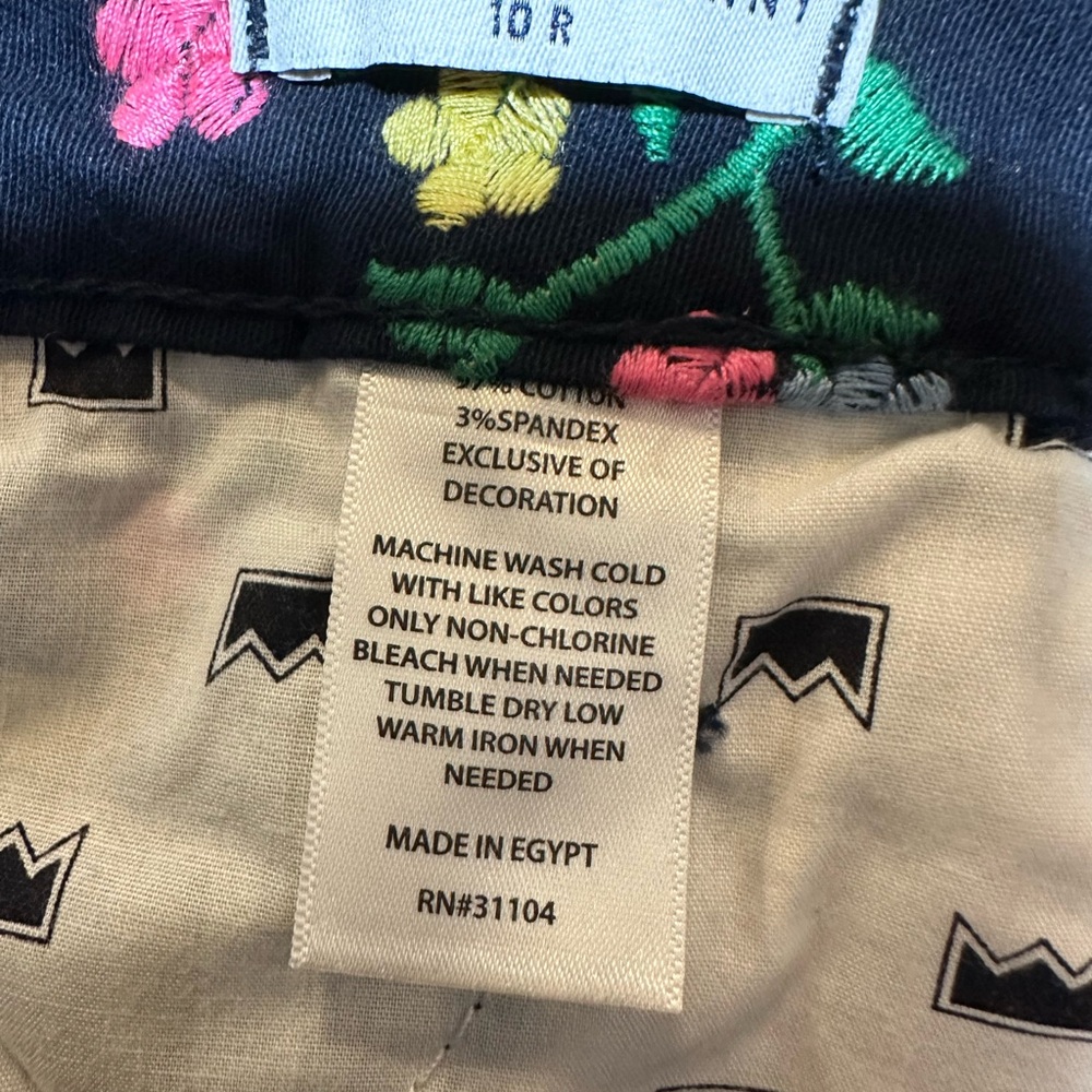Crown & Ivy beautiful high rise skinny Floral embroidered blue‎ Pants size 10 R - Picture 4 of 4